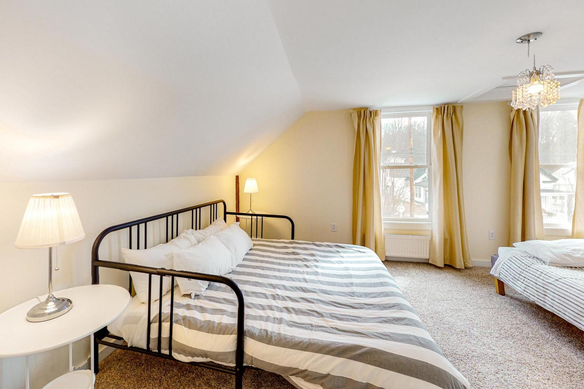 Pleasant Condos Ладлоу Номер фото